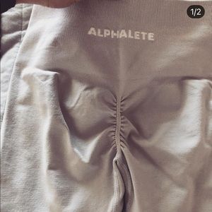 BRAND NEW, NEVER WORN Alphalete leggings
